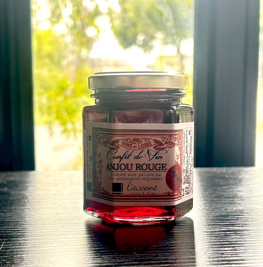 [White wine and jam]